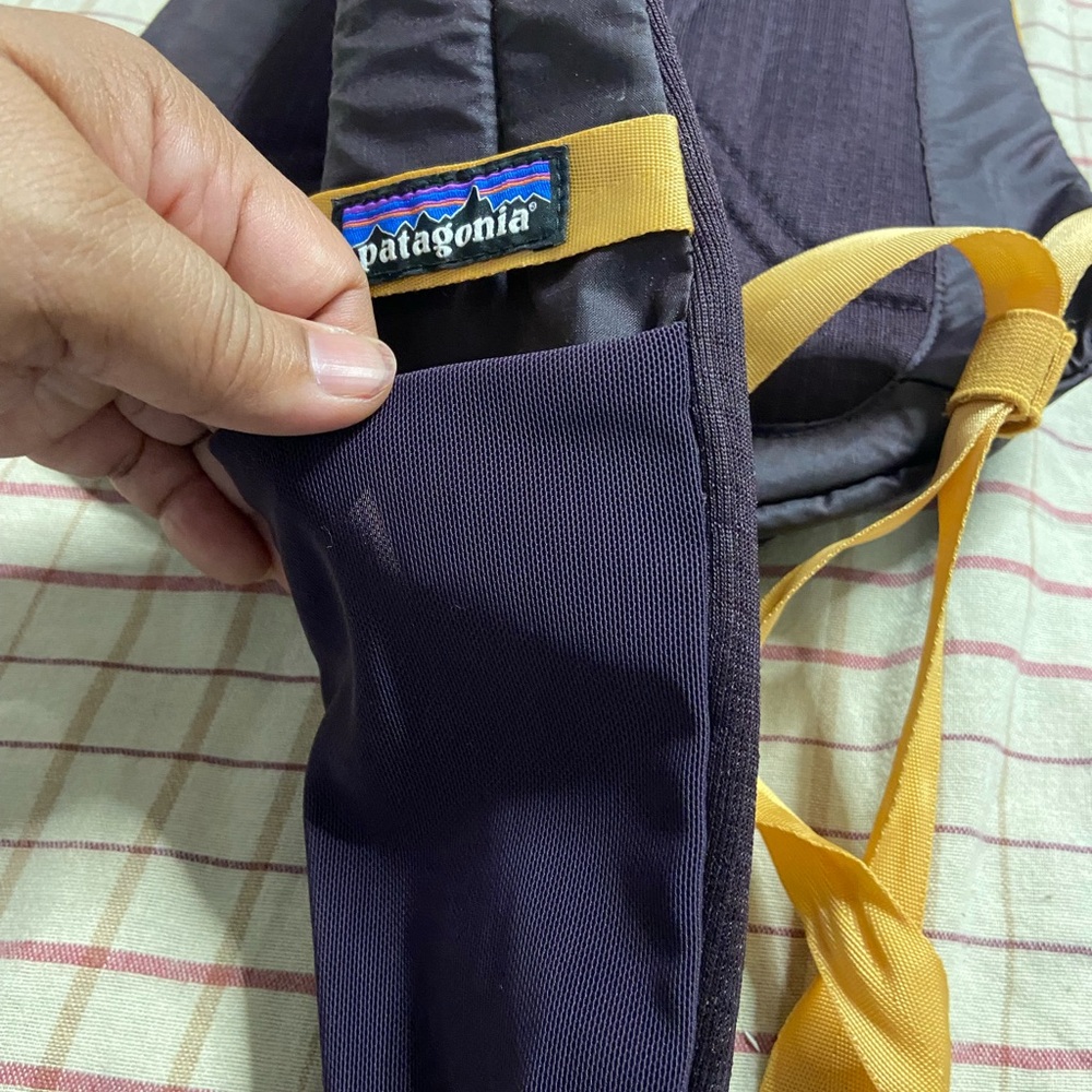 PATAGONIA MultiColor ULTRALIGHT BLACK HOLE Sling Bag - Picture 7 of 8